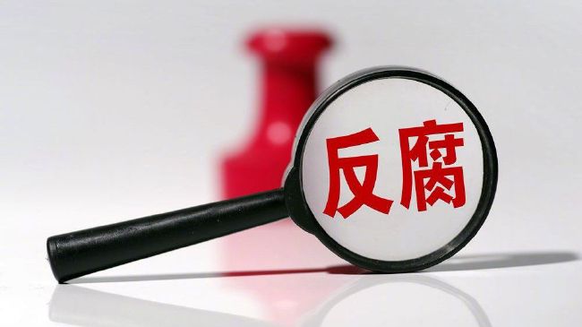 备受影迷喜爱的鲜肉跑男团这次悉数回归，托马斯;桑斯特饰演的纽特依然抢眼，饰演托马斯的迪伦;奥布莱恩拍摄过程中曾不幸受伤，但他不仅从伤痛中恢复过来，更在影片中有着精彩动作戏，见证了一位青春美剧偶像向新生代动作明星转变的过程